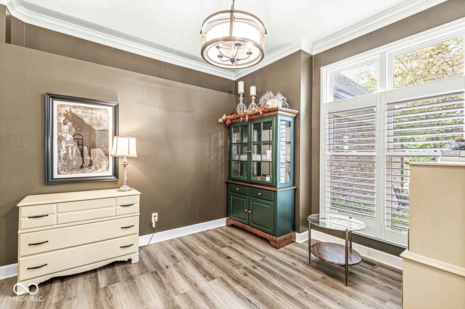 11697 Lake Forest Parkway