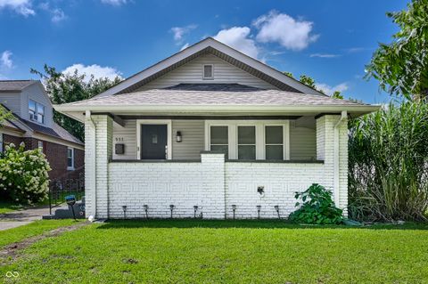 Photo of 957 E Yoke Street, Indianapolis, IN 46203 (MLS # 22102655)