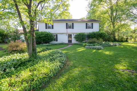 Photo of 8169 Brent Avenue, Indianapolis, IN 46240 (MLS # 22098116)