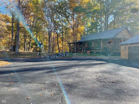 Photo of 2532 W County Road 900 S, Cloverdale, IN 46120 (MLS # 22060398)