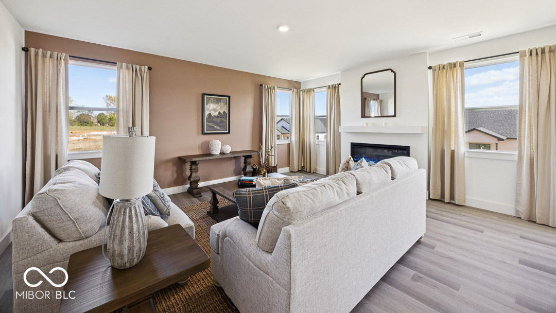 6264 Flag Stop Drive