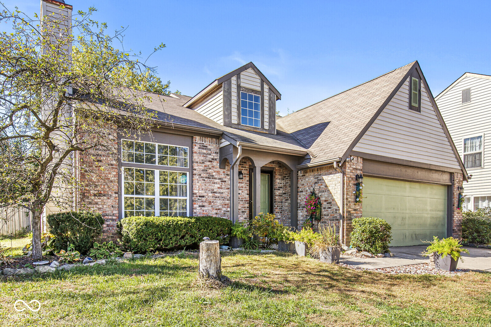 8052 Snug Harbor Lane