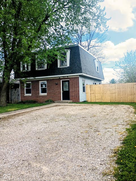 Photo of 818 Moriseni Avenue, Shelbyville, IN 46176 (MLS # 22095170)