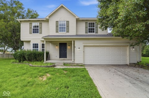 Photo of 902 Hearthside Court, Brownsburg, IN 46112 (MLS # 22121392)