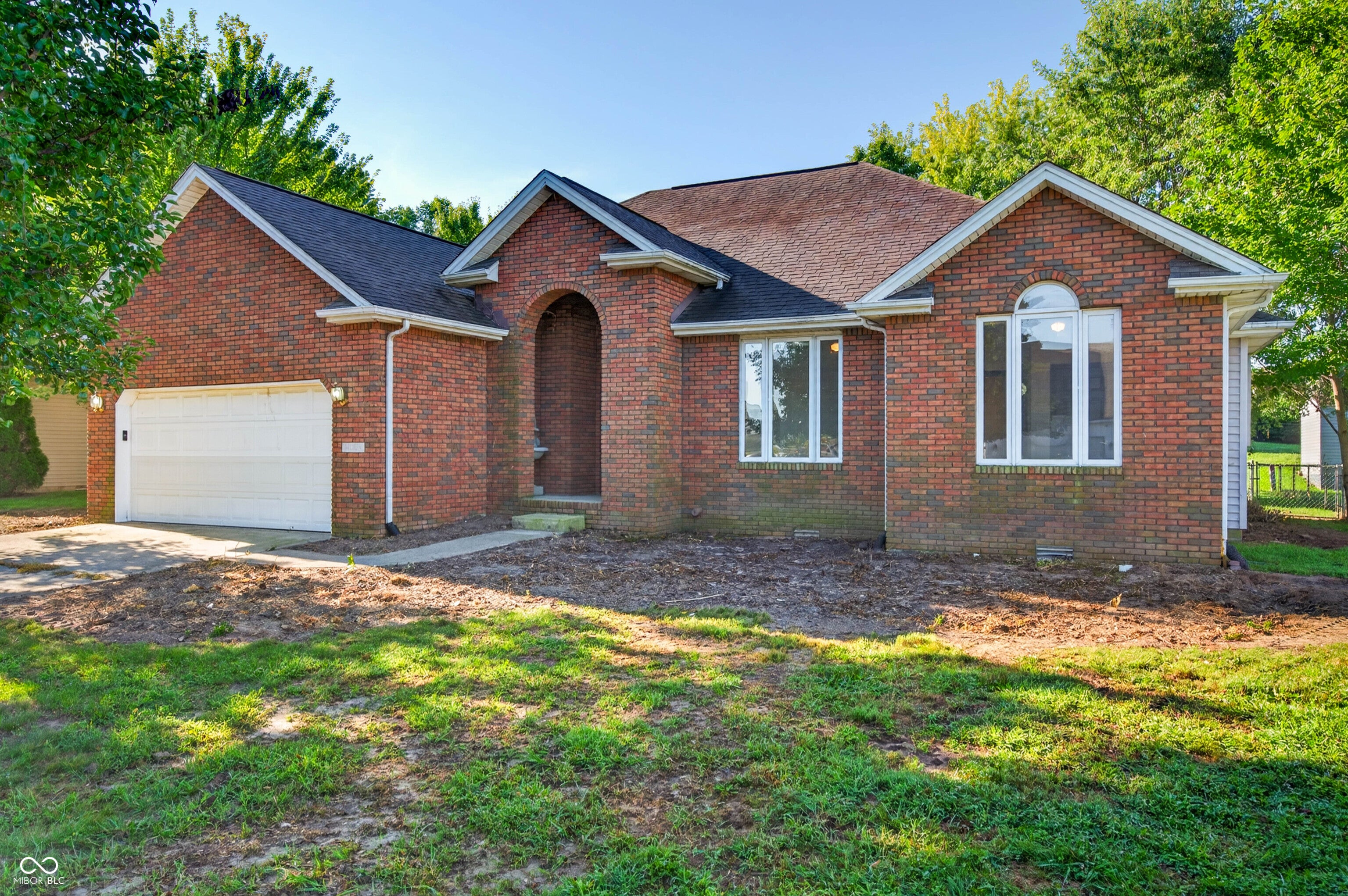 6009 E Pioneer Place