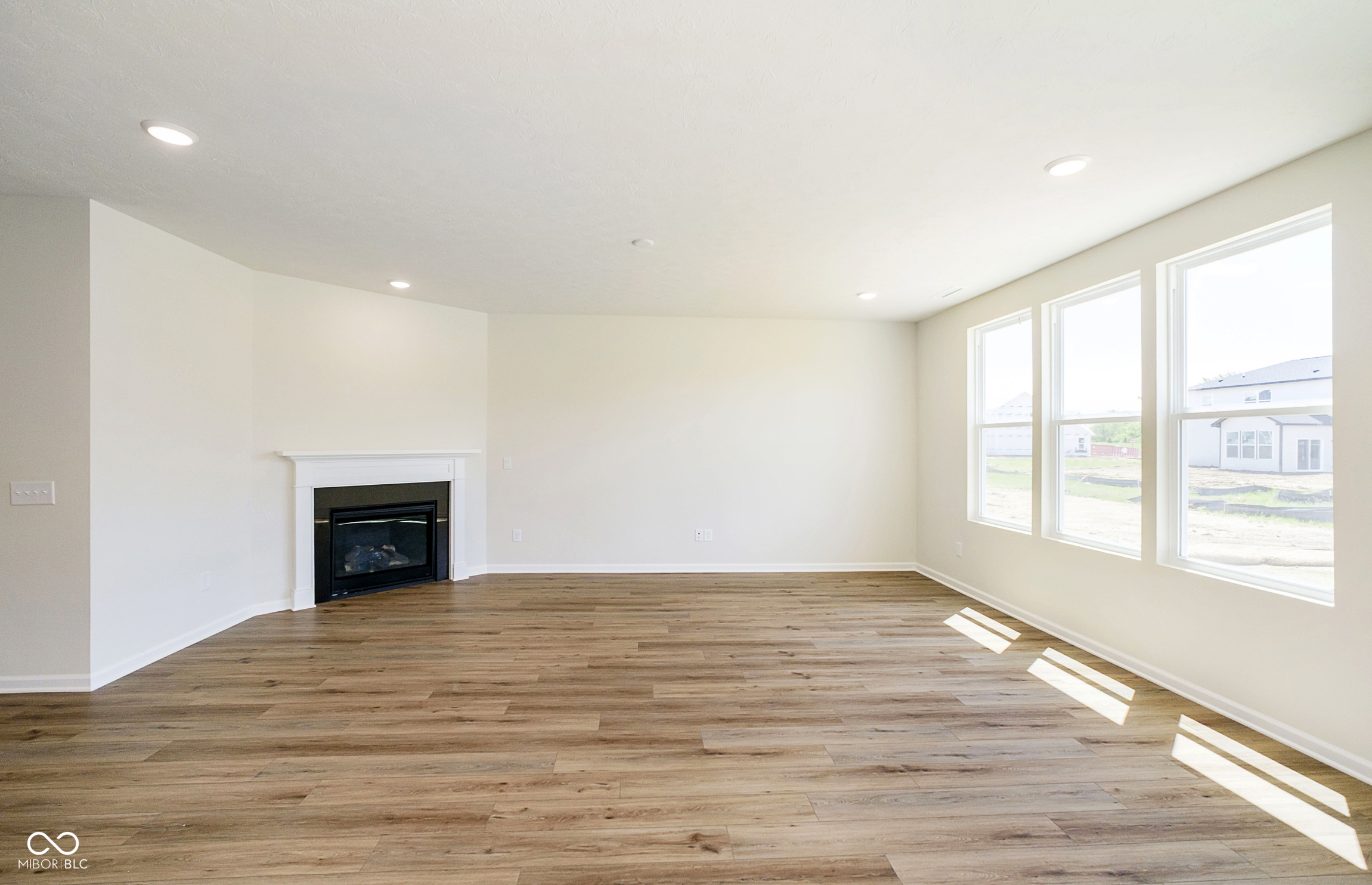 3241 Fawn Circle