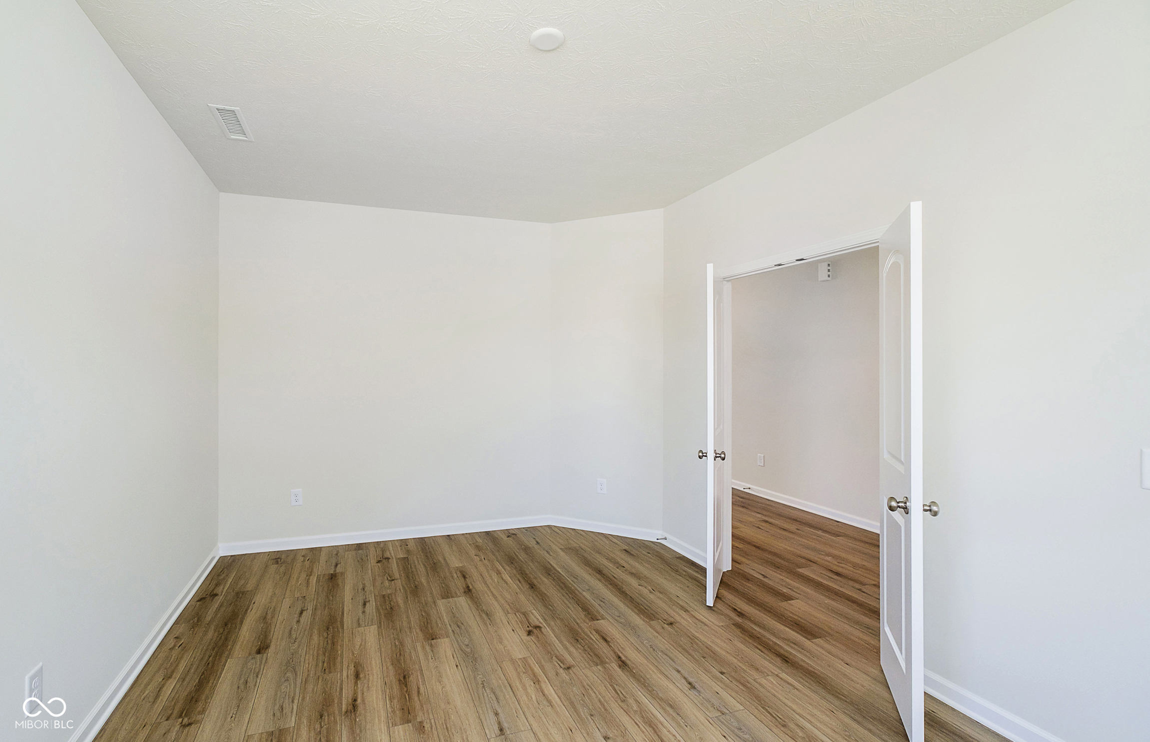 3241 Fawn Circle