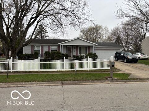 Photo of 604 Coolee Lane, Indianapolis, IN 46229 (MLS # 22092956)