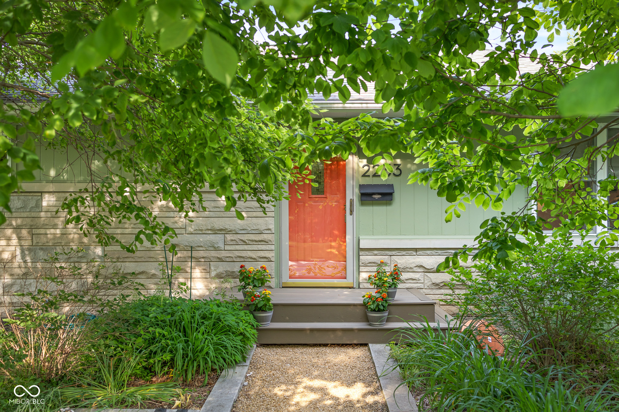 2233 Washington Street