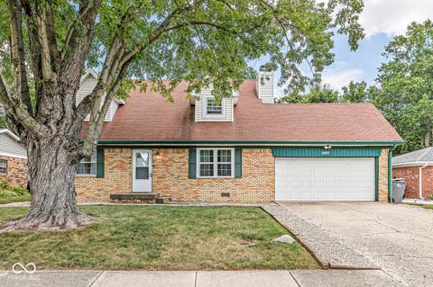Photo of 6617 S Lawndale Avenue, Indianapolis, IN 46221 (MLS # 22113839)
