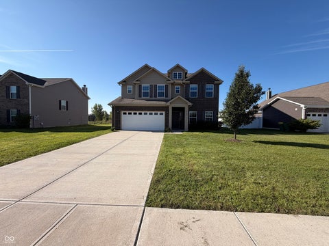 Photo of 8183 Cagles Mill Trace, Avon, IN 46123 (MLS # 22122861)