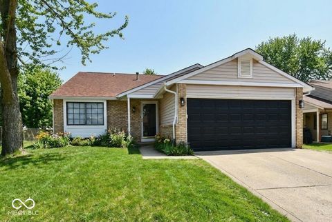 Photo of 4117 Luxembourg Circle E, Indianapolis, IN 46228 (MLS # 22085497)