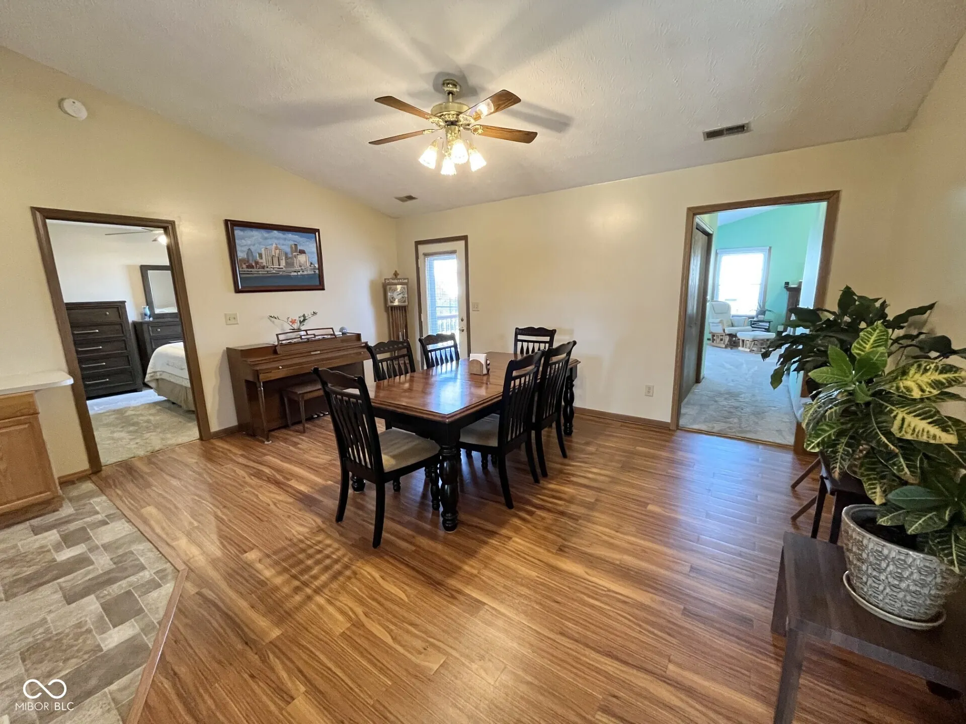 Seymour, Indiana 47274, United States, 3 Bedrooms Bedrooms, ,2 BathroomsBathrooms,Residential,Active,90646