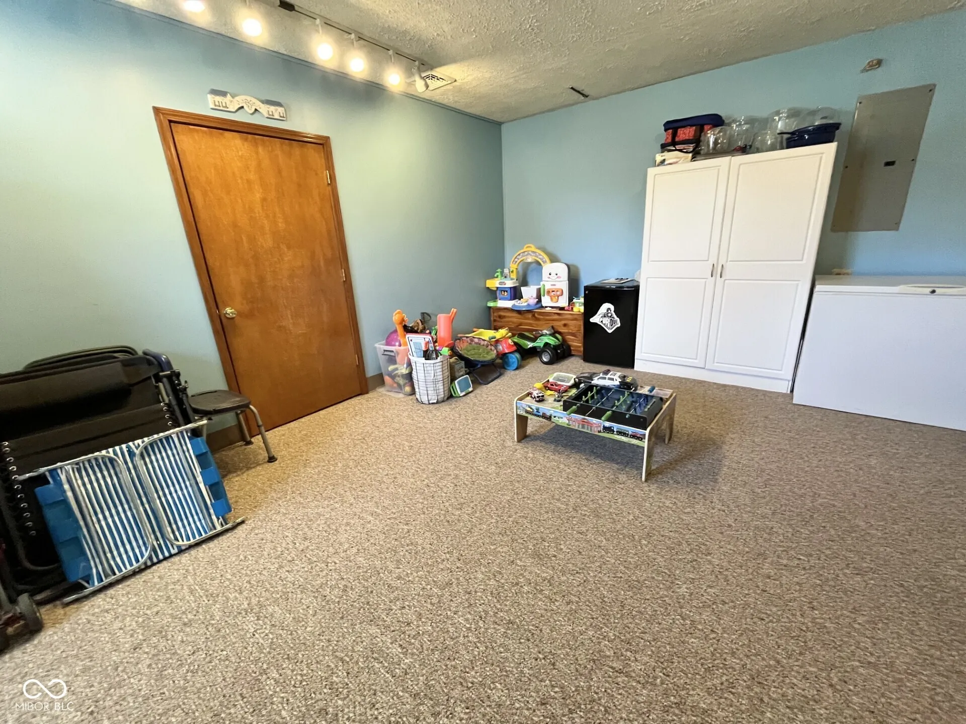 Seymour, Indiana 47274, United States, 3 Bedrooms Bedrooms, ,2 BathroomsBathrooms,Residential,Active,90646