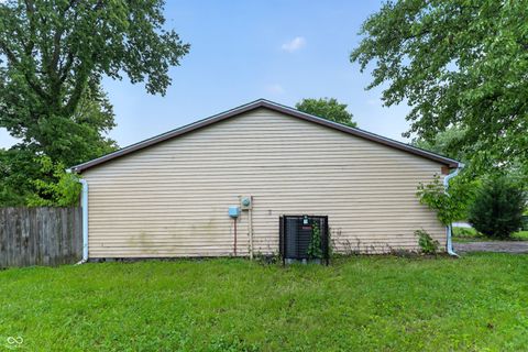 Photo of 3245 Eastbrooke Circle, Indianapolis, IN 46235 (MLS # 22102457)