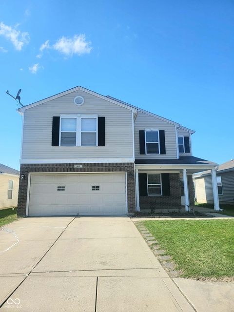 Photo of 868 Wheatgrass Drive, Greenwood, IN 46143 (MLS # 22090094)