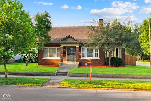 Photo for 905 Maple
