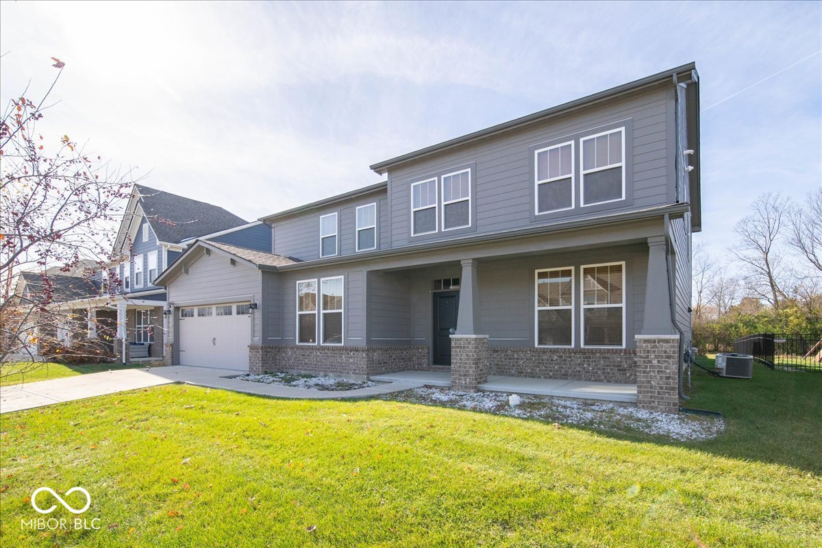 9800 Ridgecrest Lane