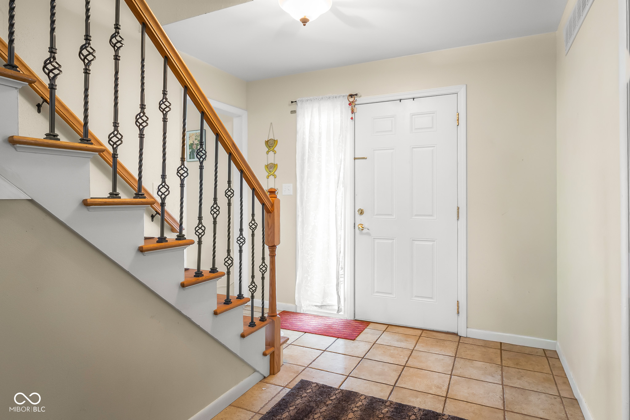 4206 Ridgeway Avenue