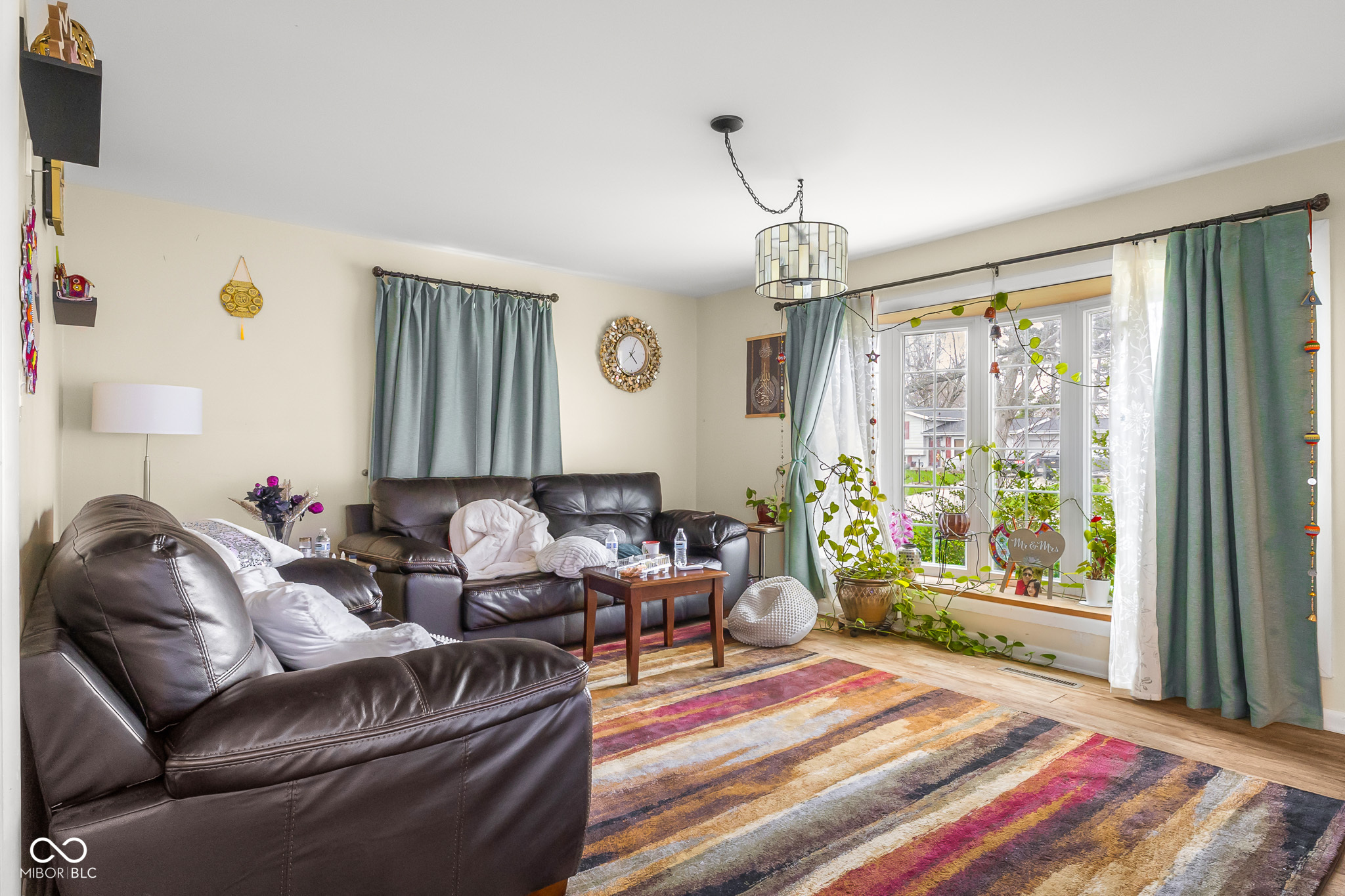 4206 Ridgeway Avenue