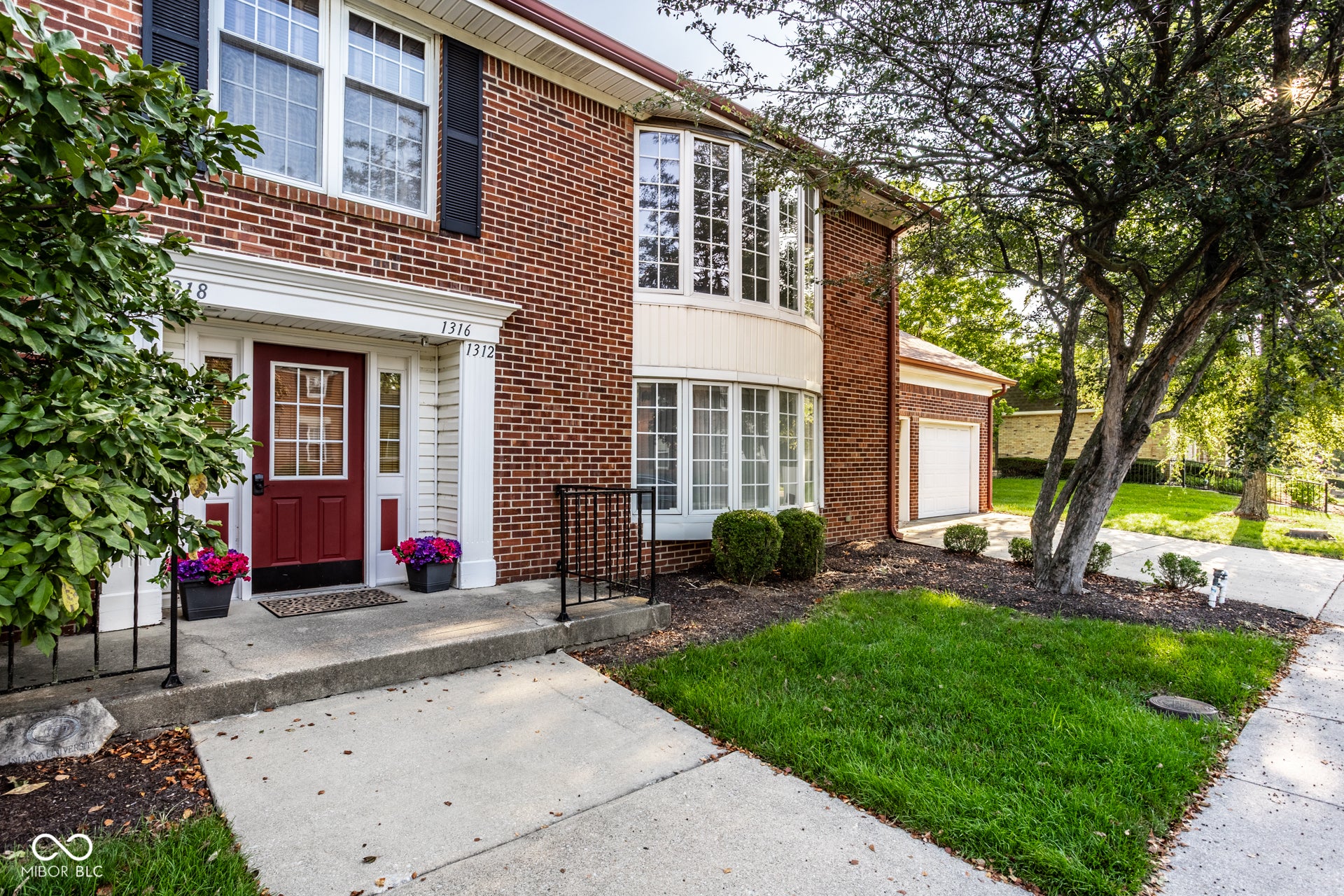 1316 Kings Cove Court