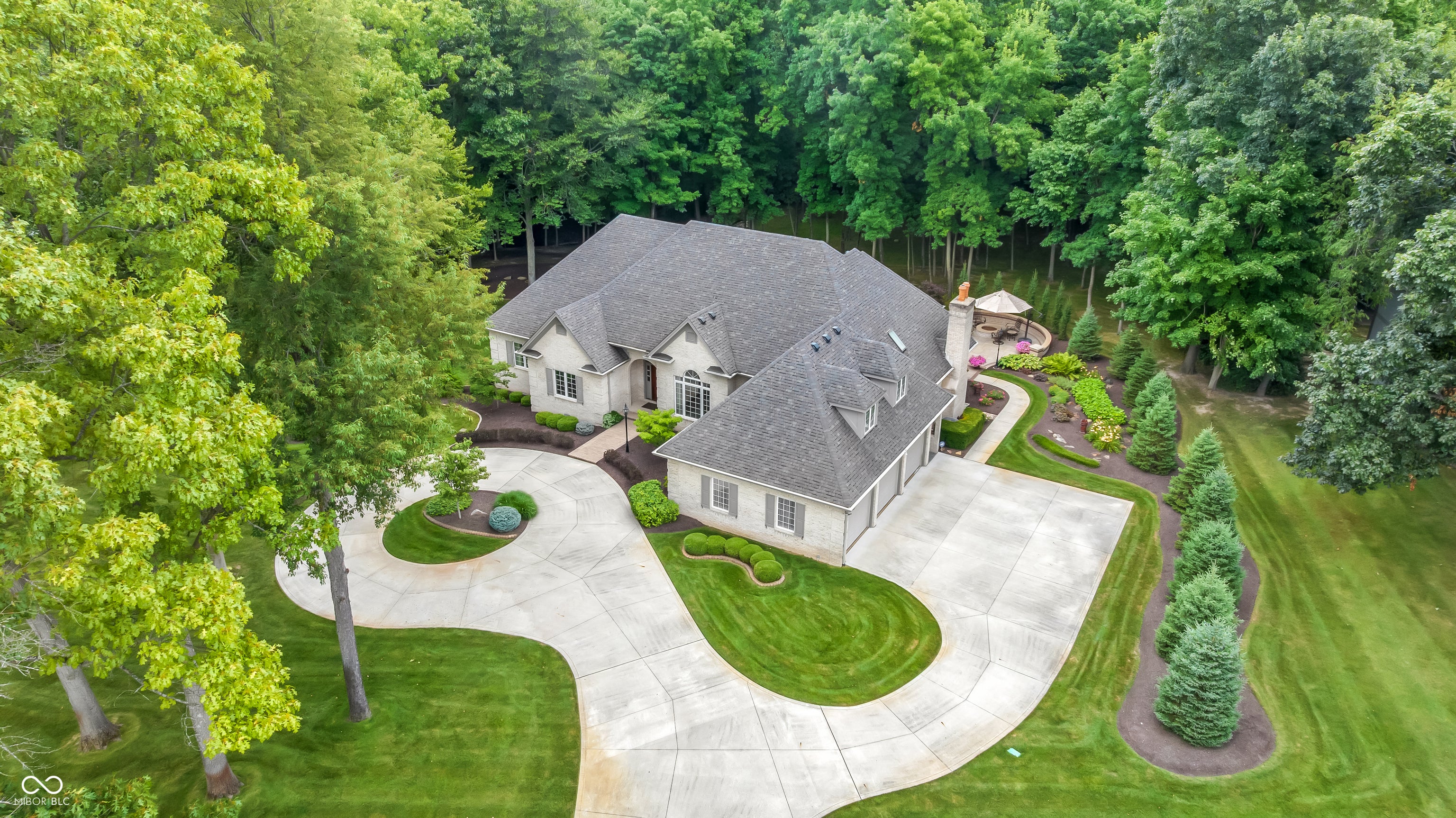 924 Woodcrest Way