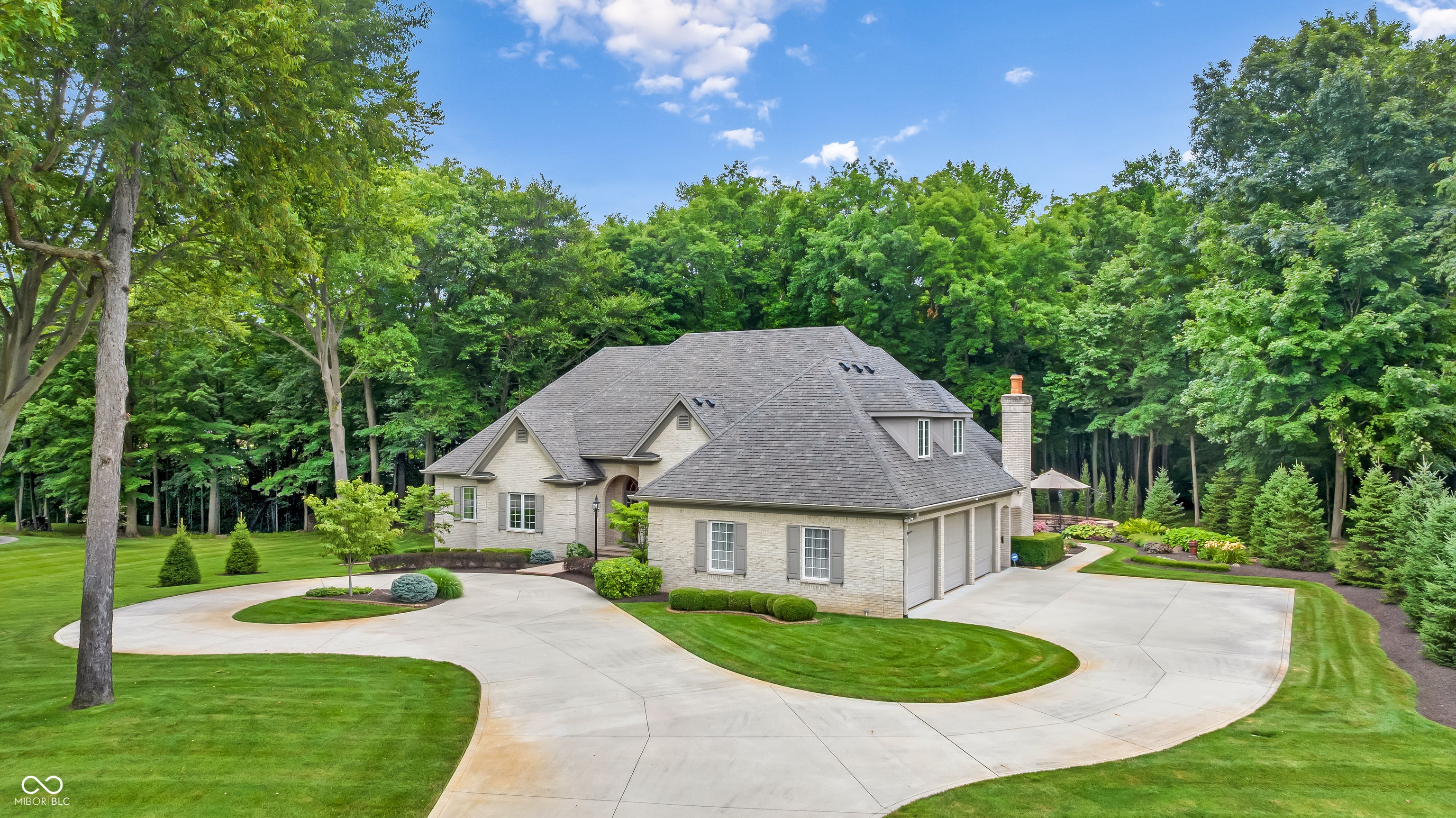 924 Woodcrest Way