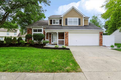 Photo of 11017 Lake Run Drive, Fishers, IN 46038 (MLS # 22115382)