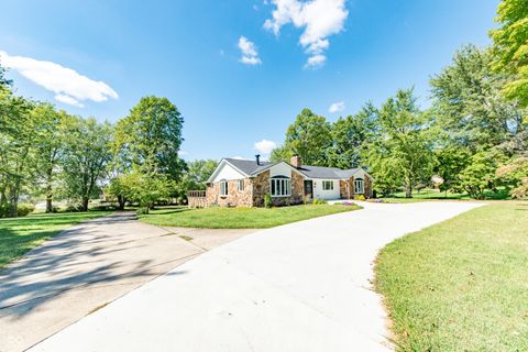 3532 Shoshonee Drive Columbus IN 47203