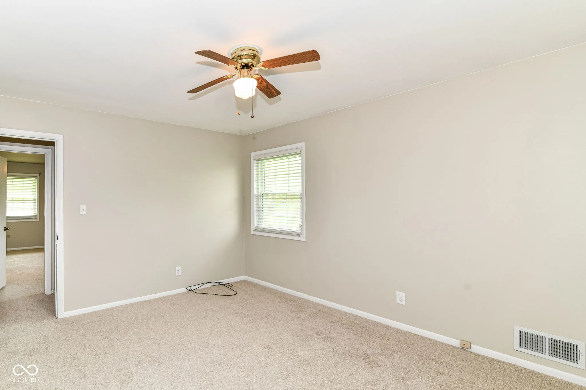 Indianapolis, Indiana 46240, United States, 3 Bedrooms Bedrooms, ,2 BathroomsBathrooms,Residential,Pending,121663