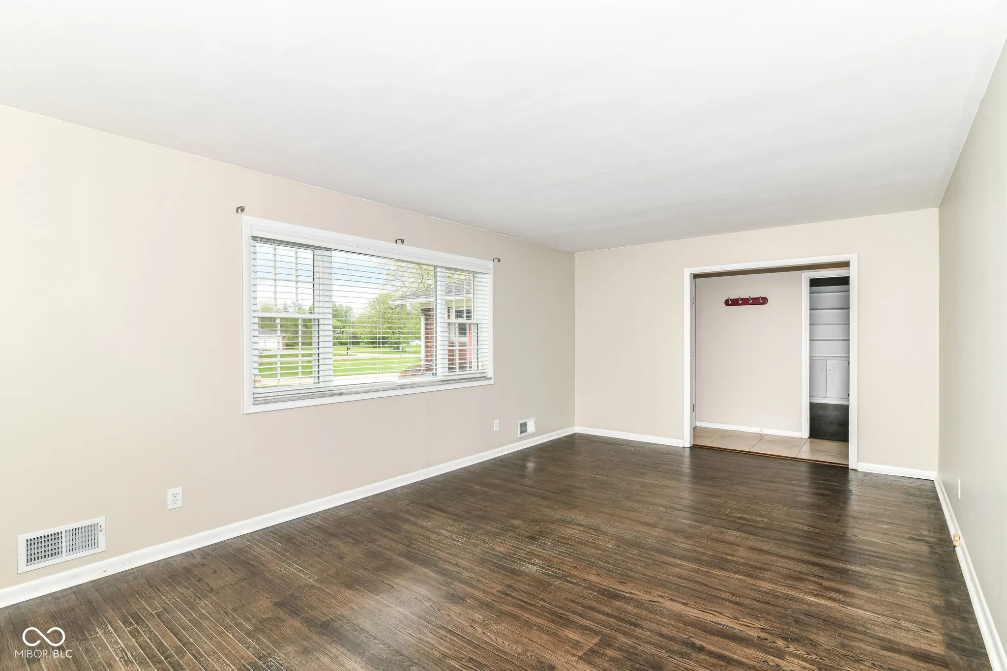 Indianapolis, Indiana 46240, United States, 3 Bedrooms Bedrooms, ,2 BathroomsBathrooms,Residential,Pending,121663