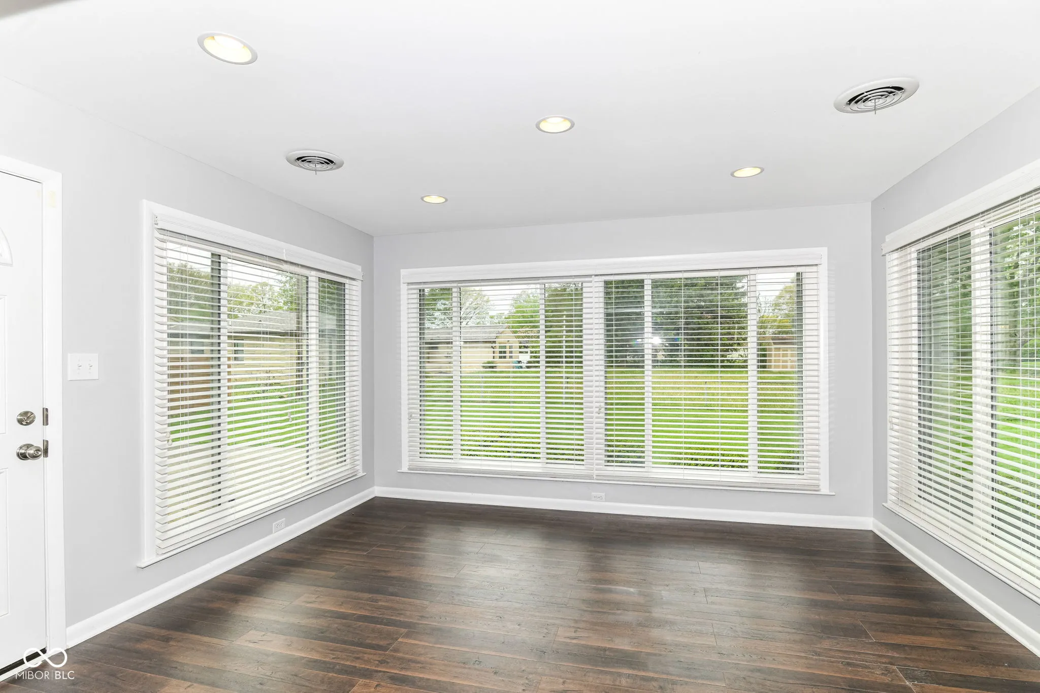 Indianapolis, Indiana 46240, United States, 3 Bedrooms Bedrooms, ,2 BathroomsBathrooms,Residential,Pending,121663