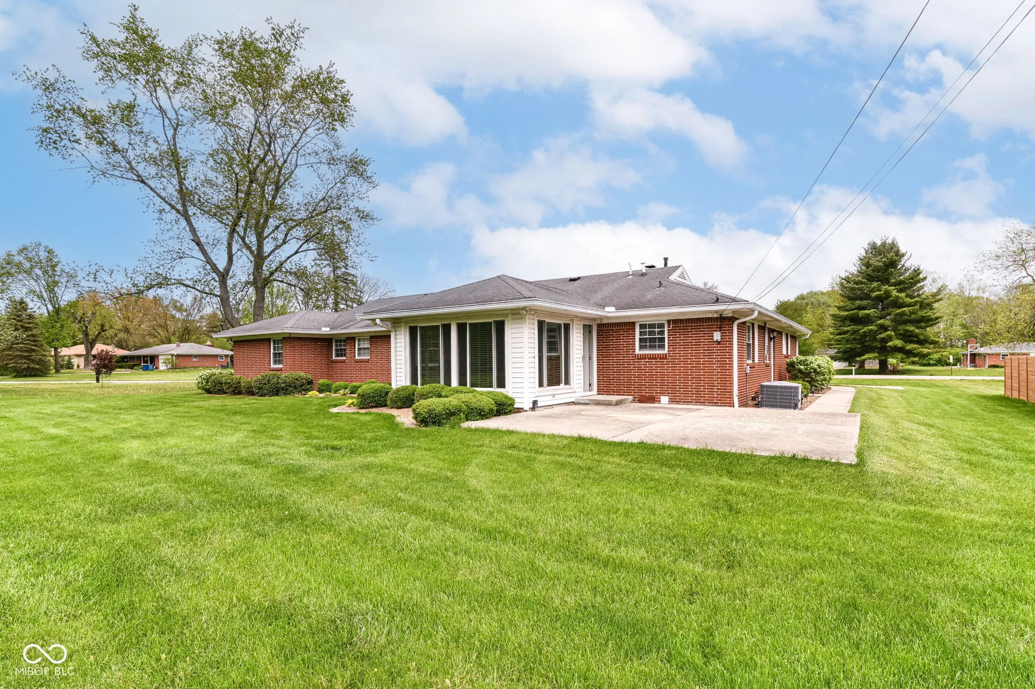 Indianapolis, Indiana 46240, United States, 3 Bedrooms Bedrooms, ,2 BathroomsBathrooms,Residential,Pending,121663