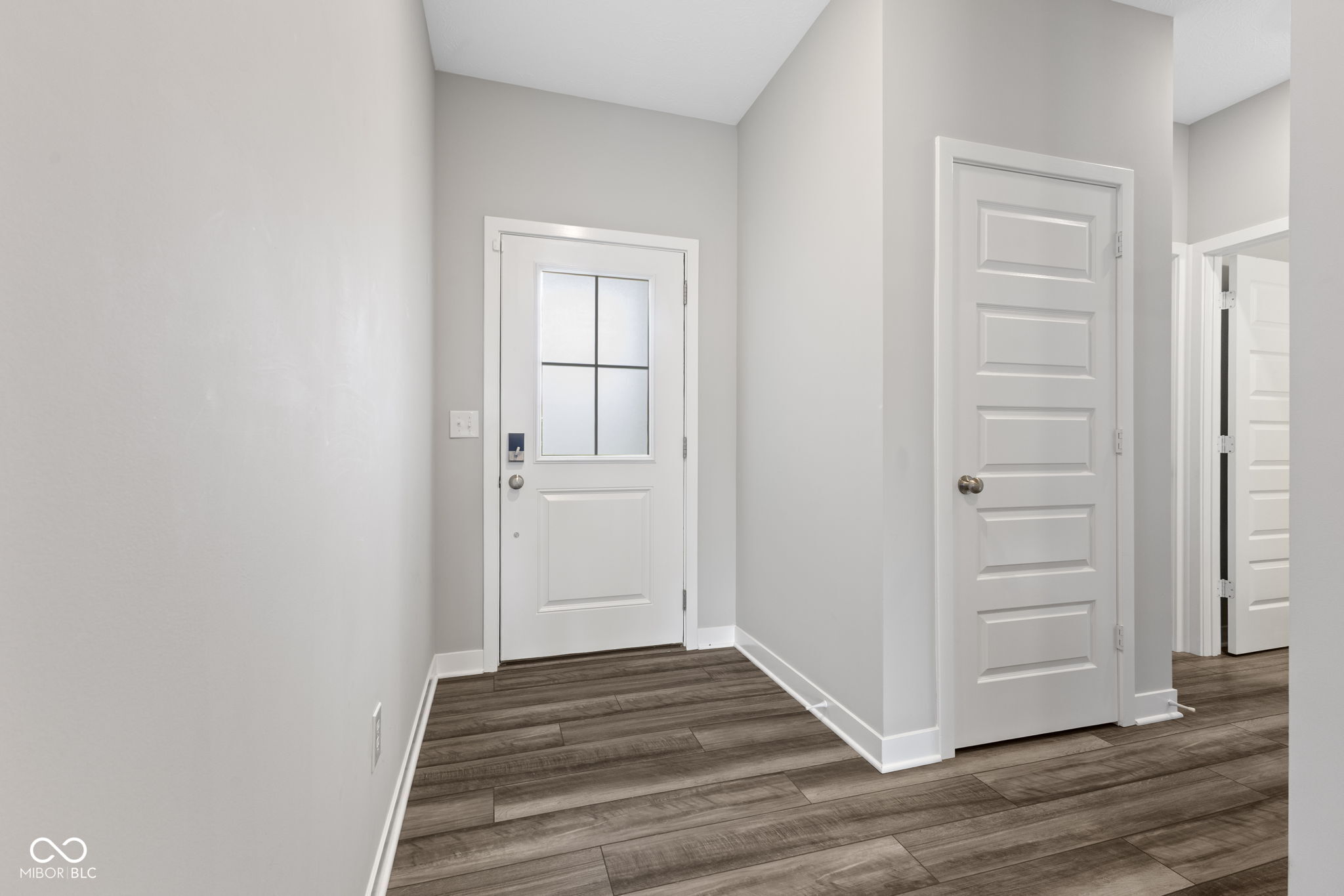 9696 Parkhurst Crossing