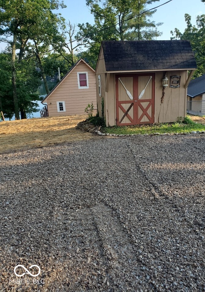 7477 Honey Locust Drive