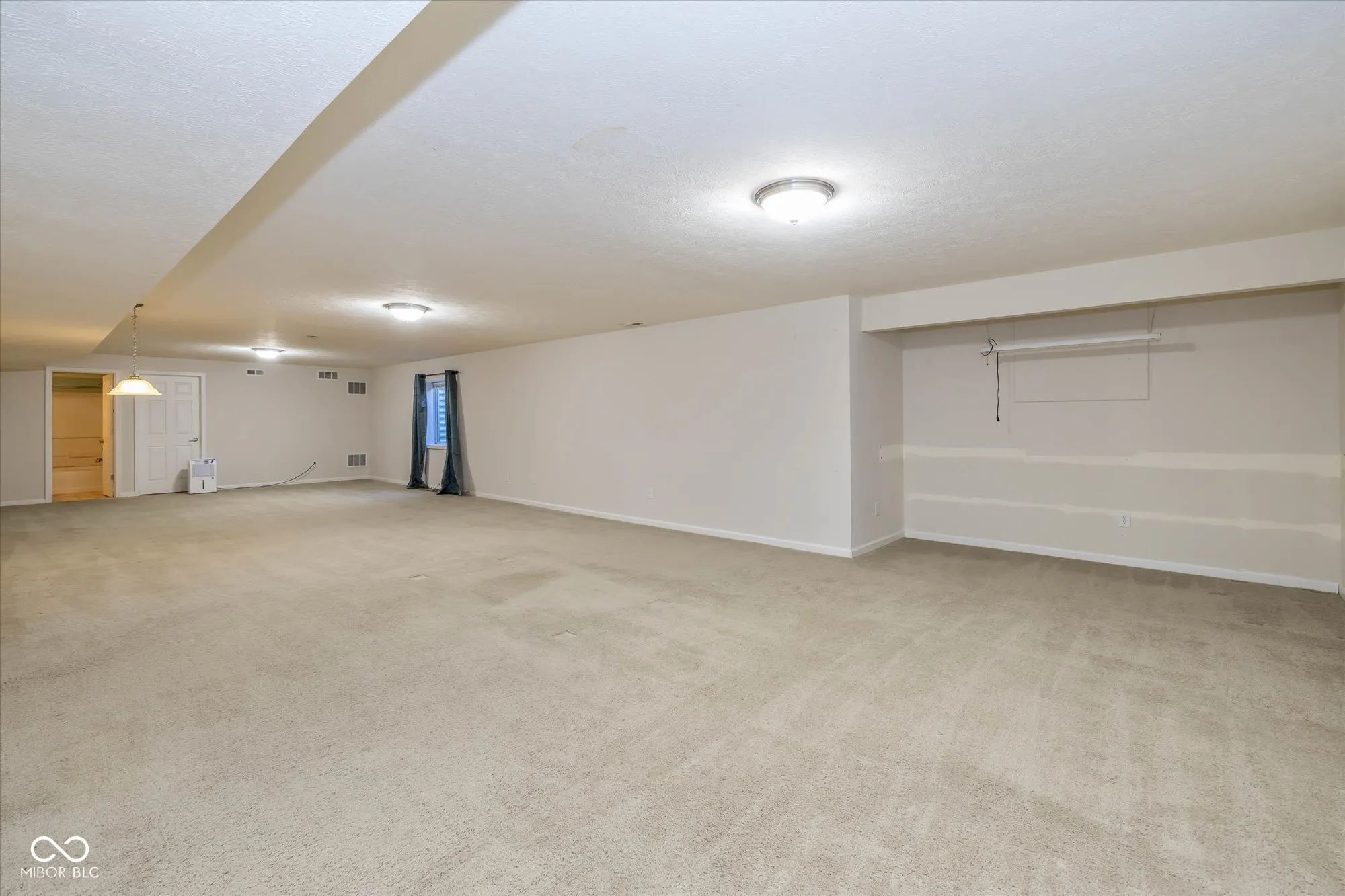 Avon, Indiana 46123, United States, 3 Bedrooms Bedrooms, ,3 BathroomsBathrooms,Residential,Pending,12378