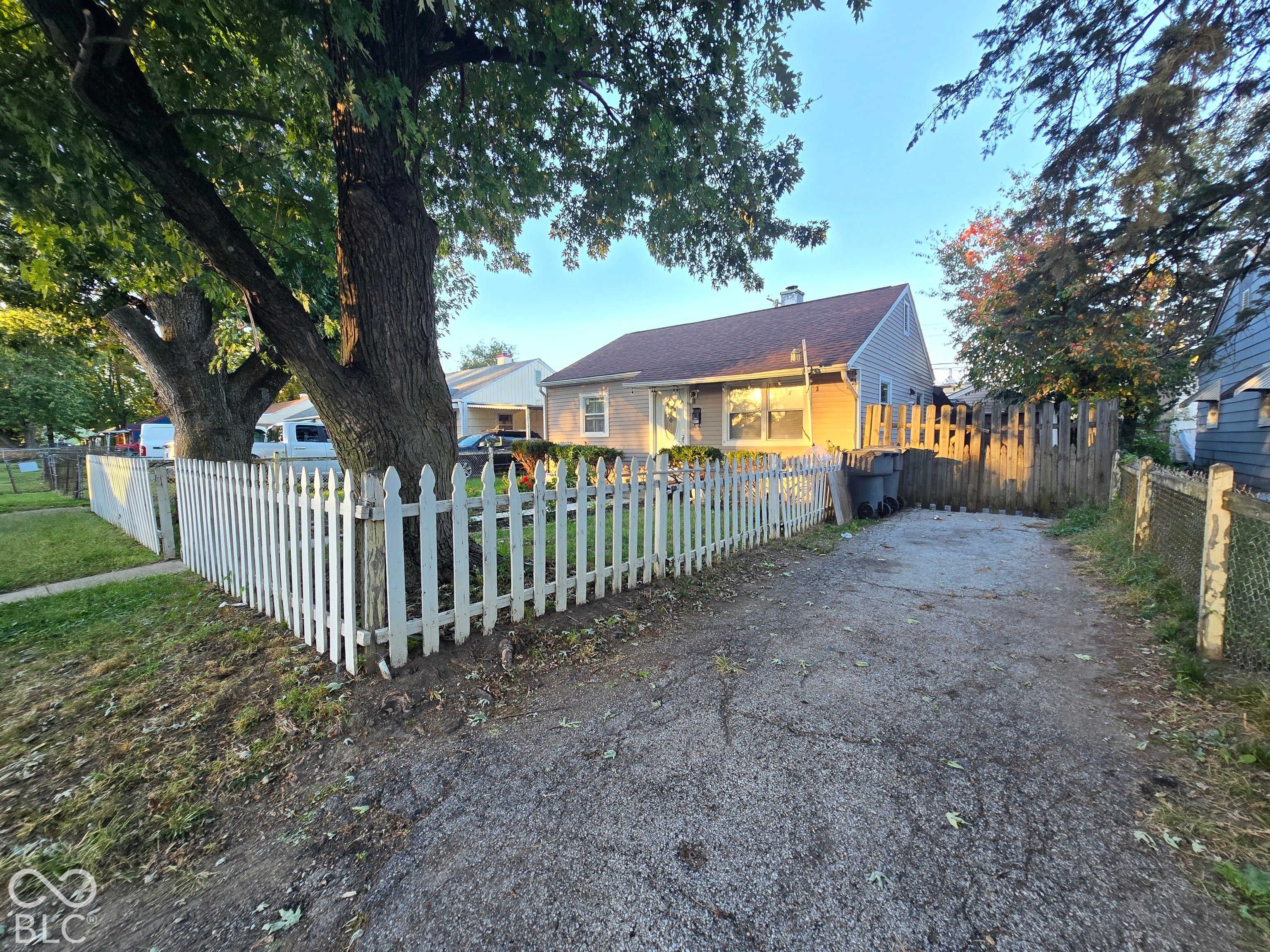 2441 N Goodlet Avenue