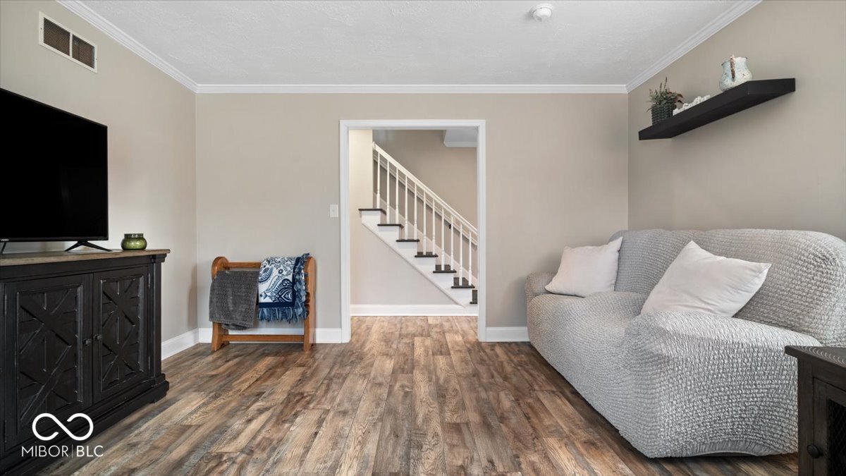 6500 Buttonwood Drive