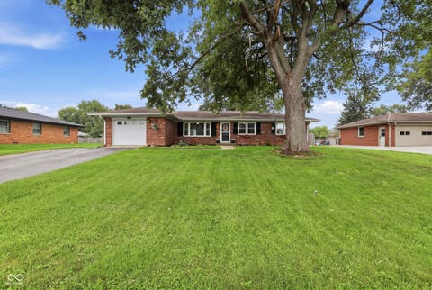3 beds bed, 1.5 baths bath property at 1227 Bluff, Plainfield, IN 46168