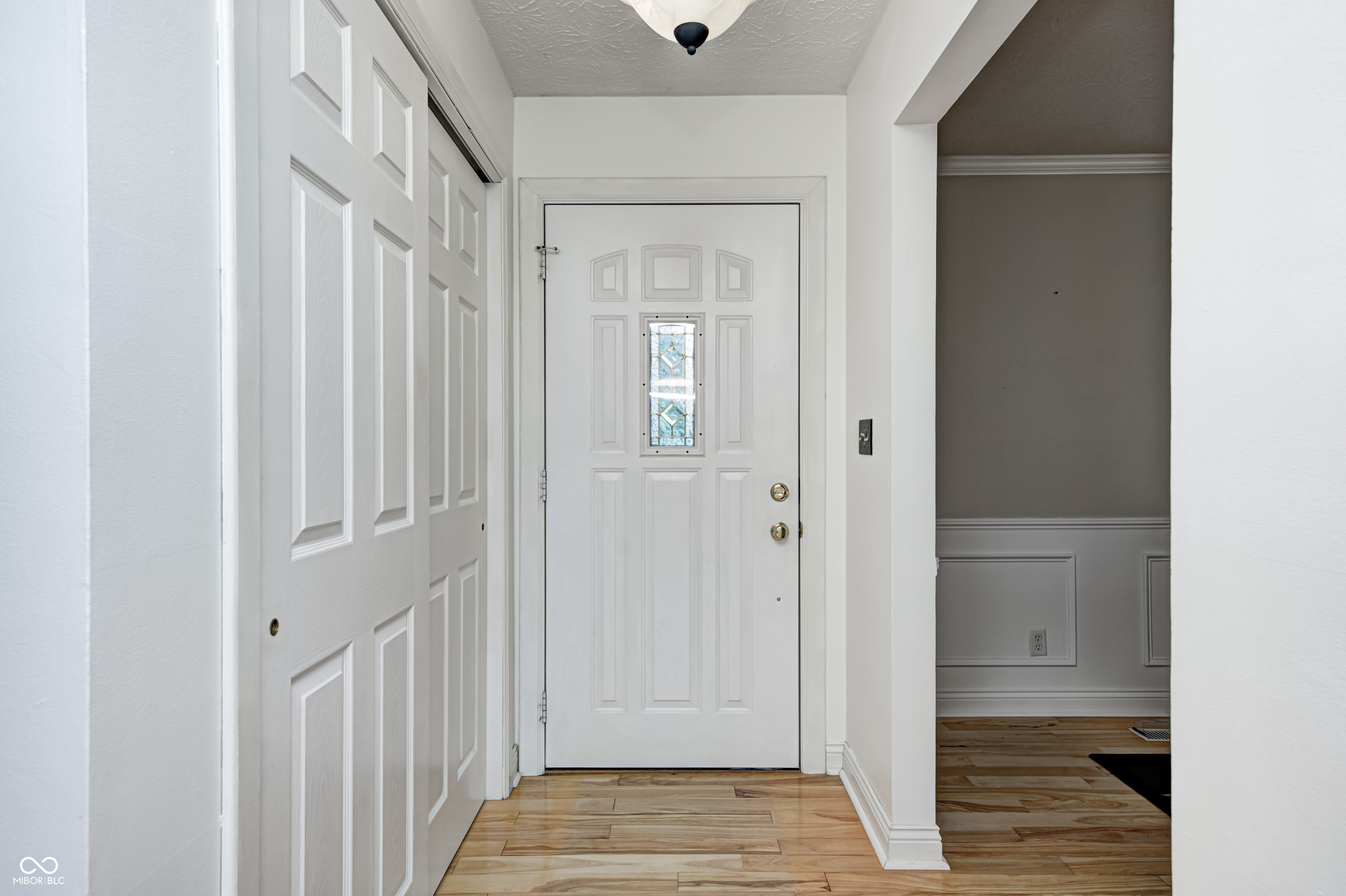 303 E County Road 500 N