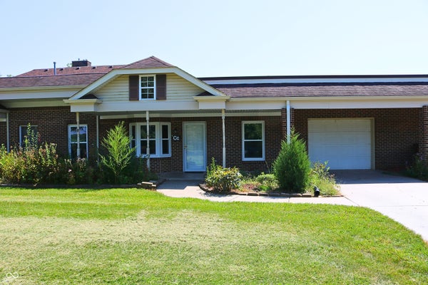 2126 W BLACK CREEK VALLEY RD APT C, CRAWFORDSVILLE, IN 47933 - Image 9bbb76be83ccb192c4327c2bbbf2f008/75777934
