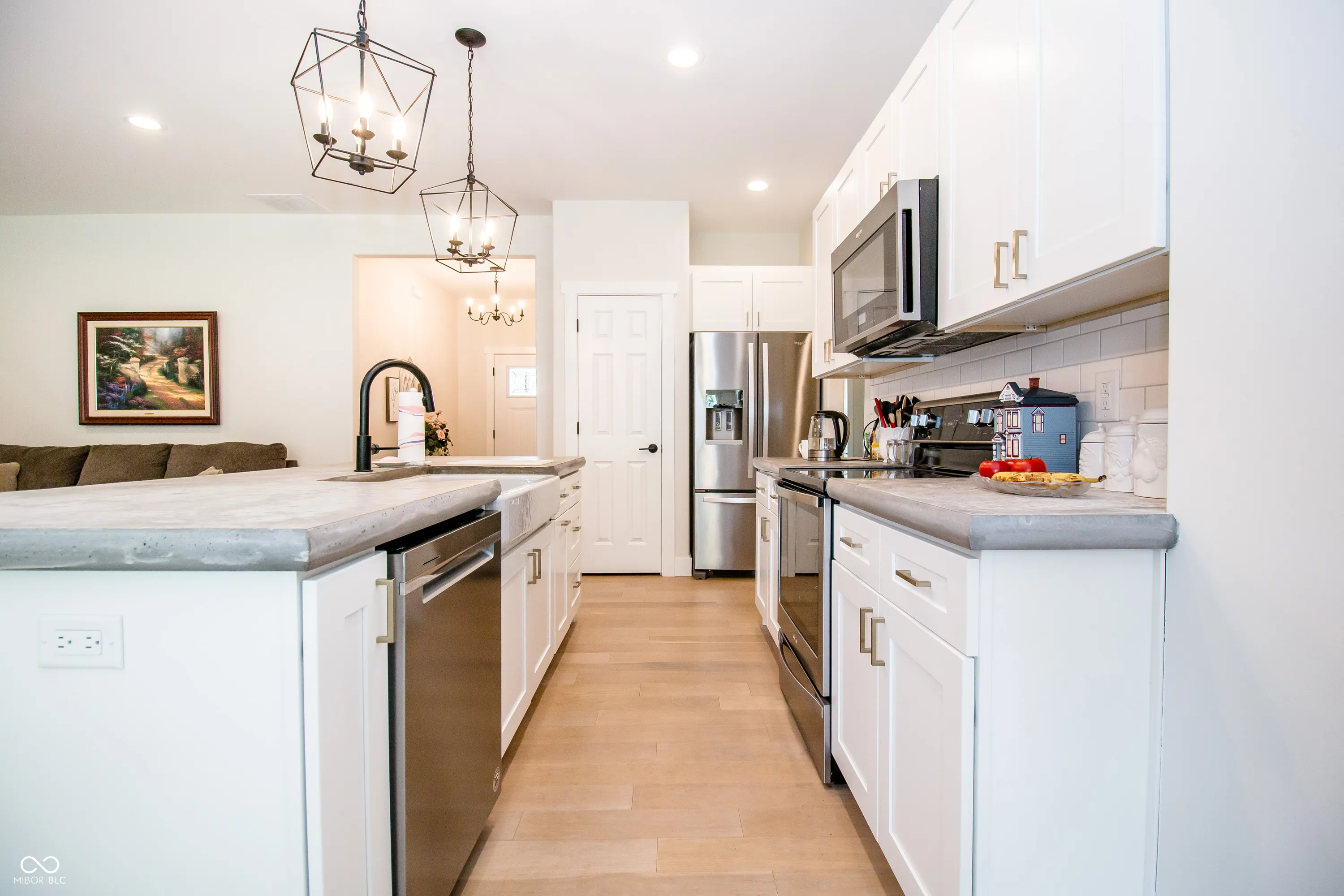 Columbus, Indiana 47201, United States, 3 Bedrooms Bedrooms, ,2 BathroomsBathrooms,Residential,Active,129902