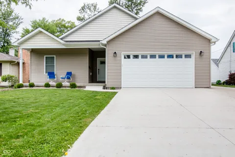 2686 Lafayette Avenue, Columbus, IN 47201 - MLS#: 22038693