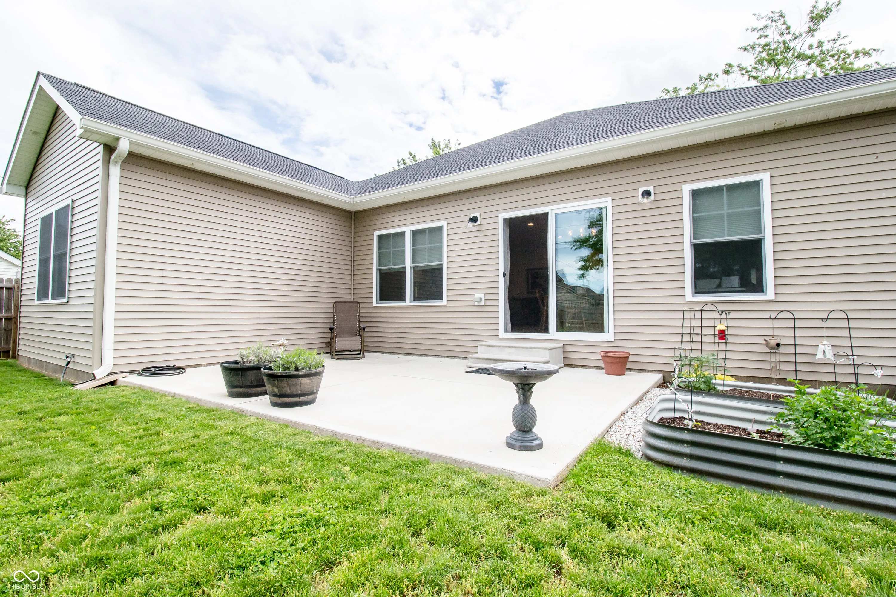 Columbus, Indiana 47201, United States, 3 Bedrooms Bedrooms, ,2 BathroomsBathrooms,Residential,Active,129902