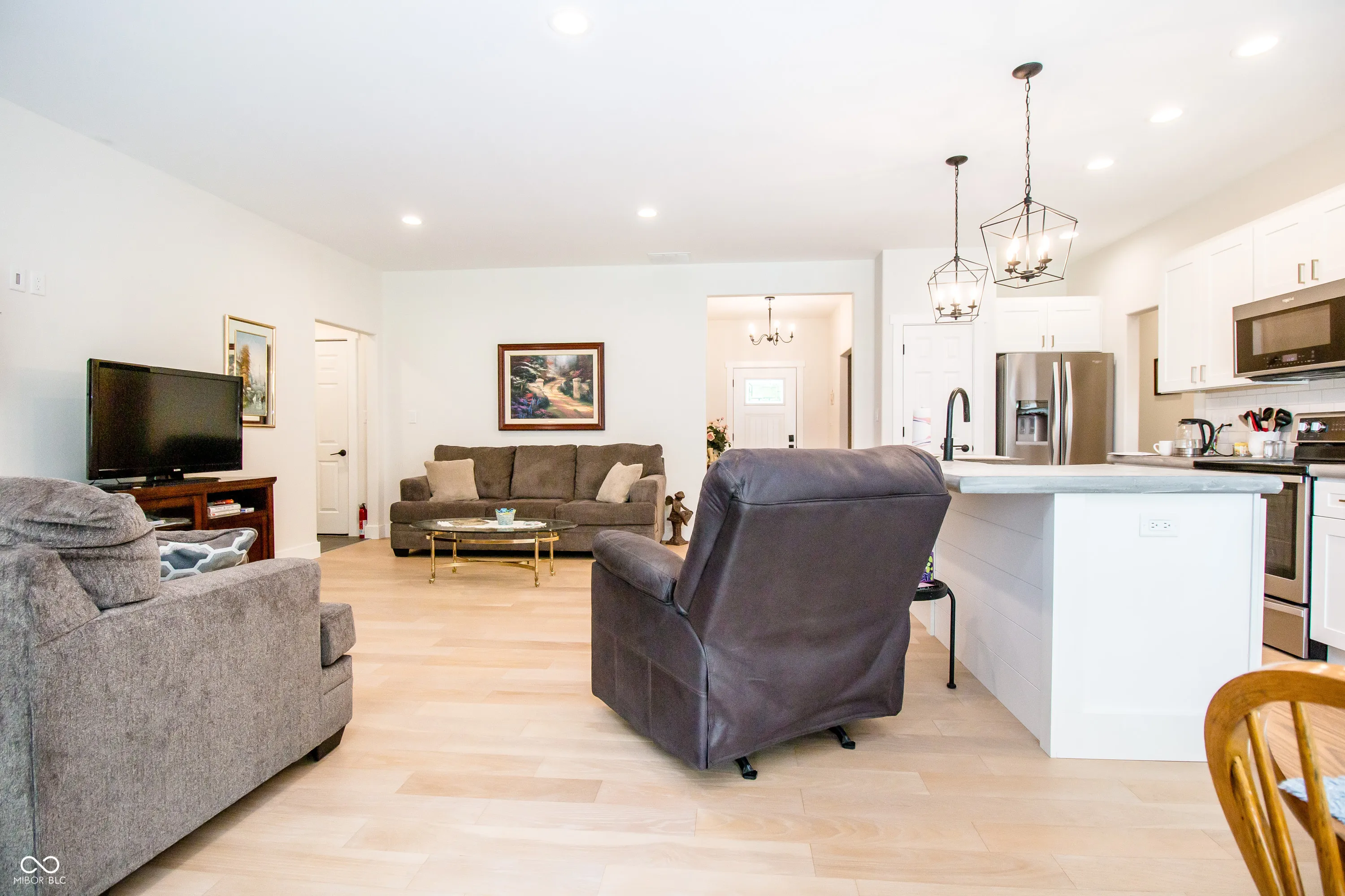 Columbus, Indiana 47201, United States, 3 Bedrooms Bedrooms, ,2 BathroomsBathrooms,Residential,Active,129902