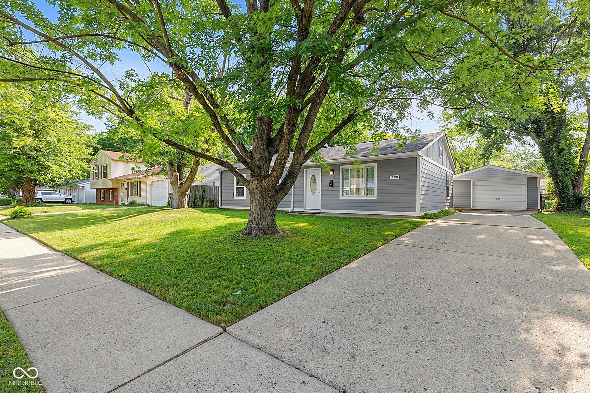 3701 Richelieu Road