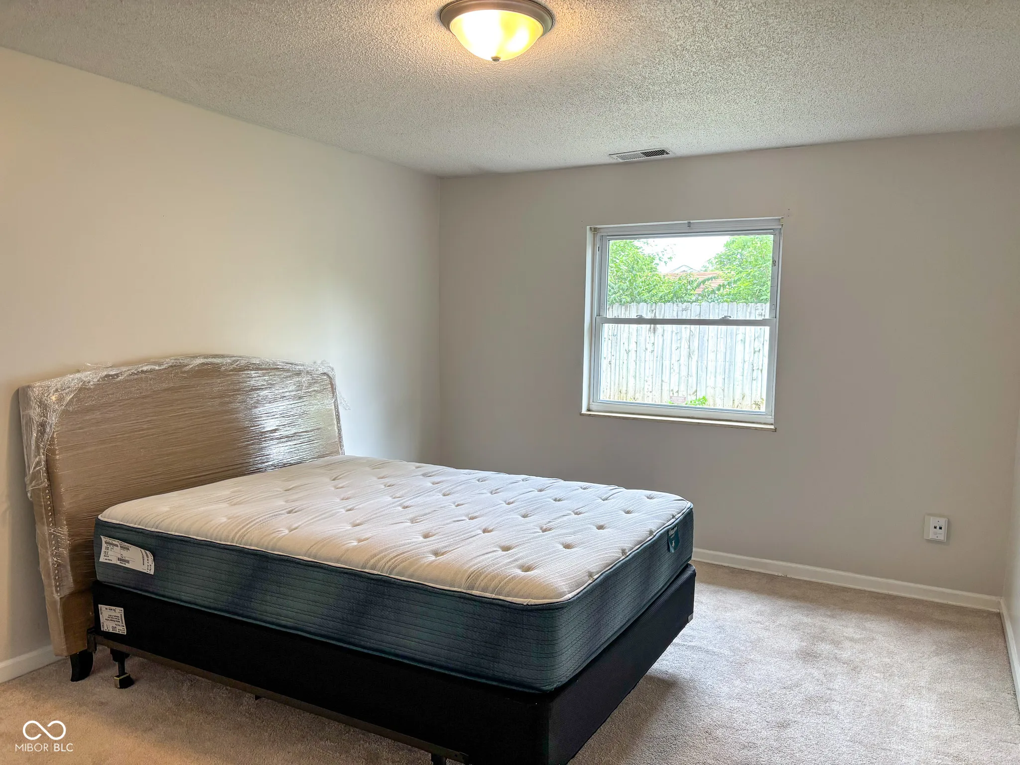 Columbus, Indiana 47201, United States, 2 Bedrooms Bedrooms, ,2 BathroomsBathrooms,Residential,Active,162664