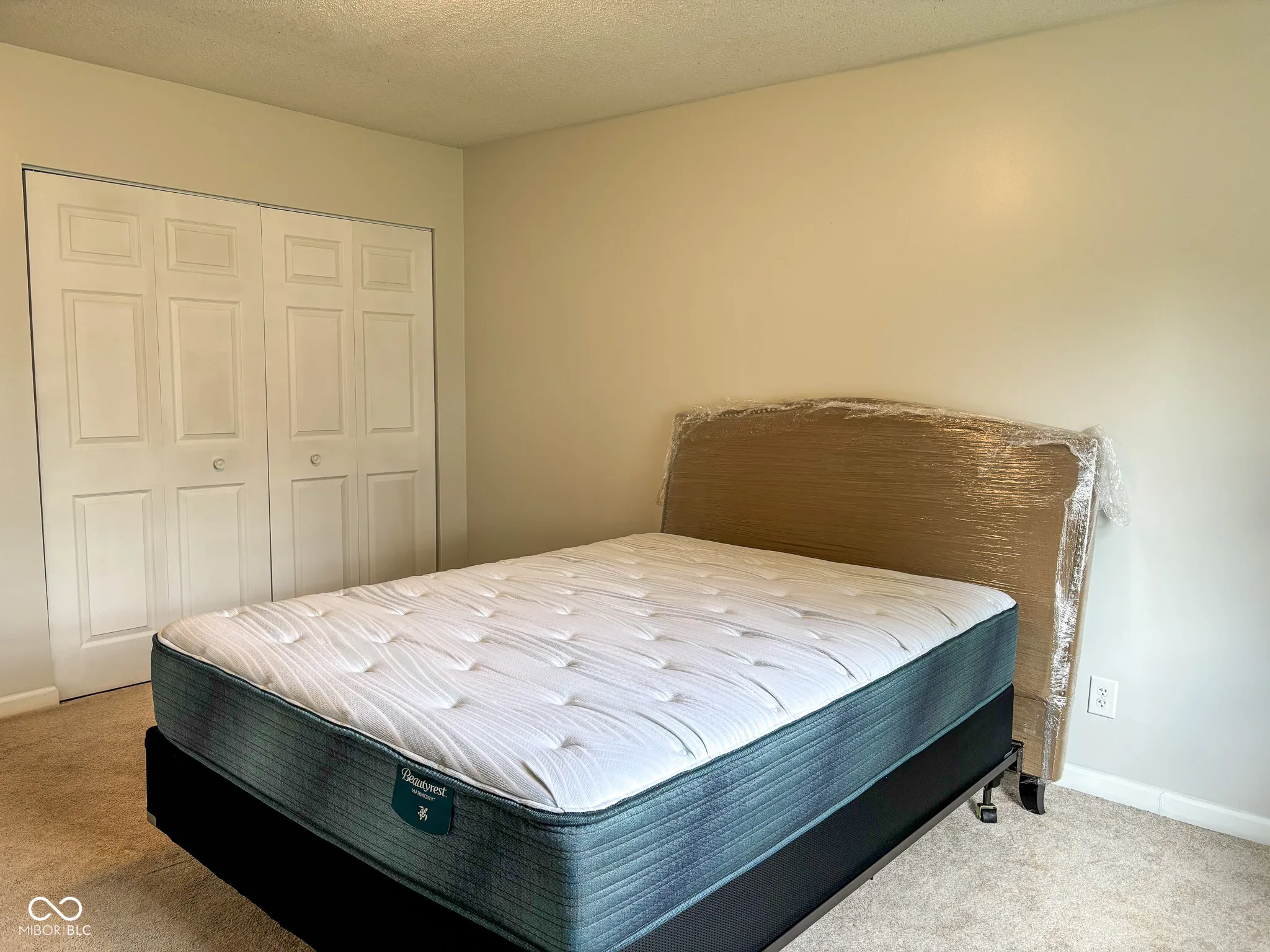 Columbus, Indiana 47201, United States, 2 Bedrooms Bedrooms, ,2 BathroomsBathrooms,Residential,Active,162664