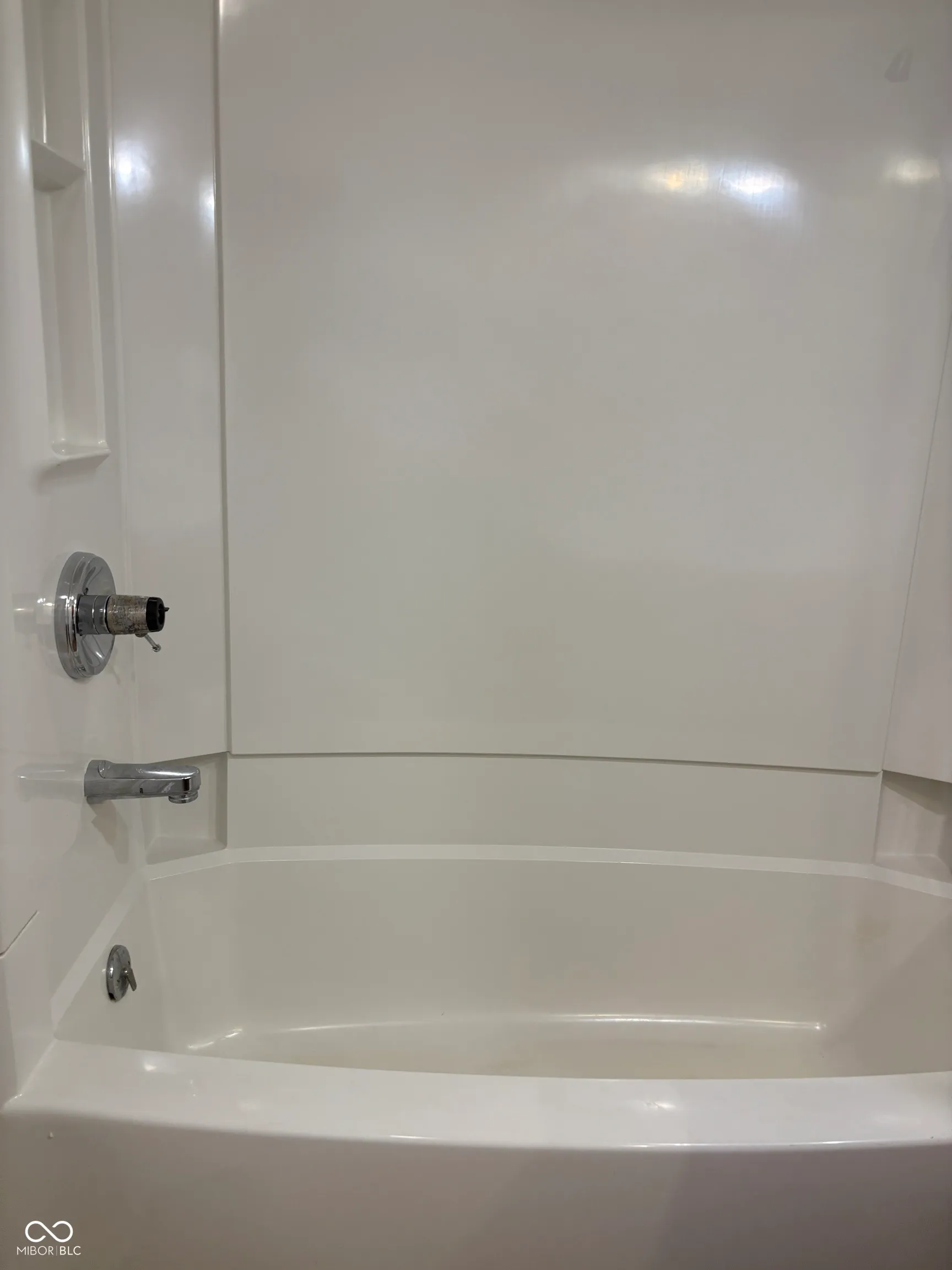 Columbus, Indiana 47201, United States, 2 Bedrooms Bedrooms, ,2 BathroomsBathrooms,Residential,Active,162664