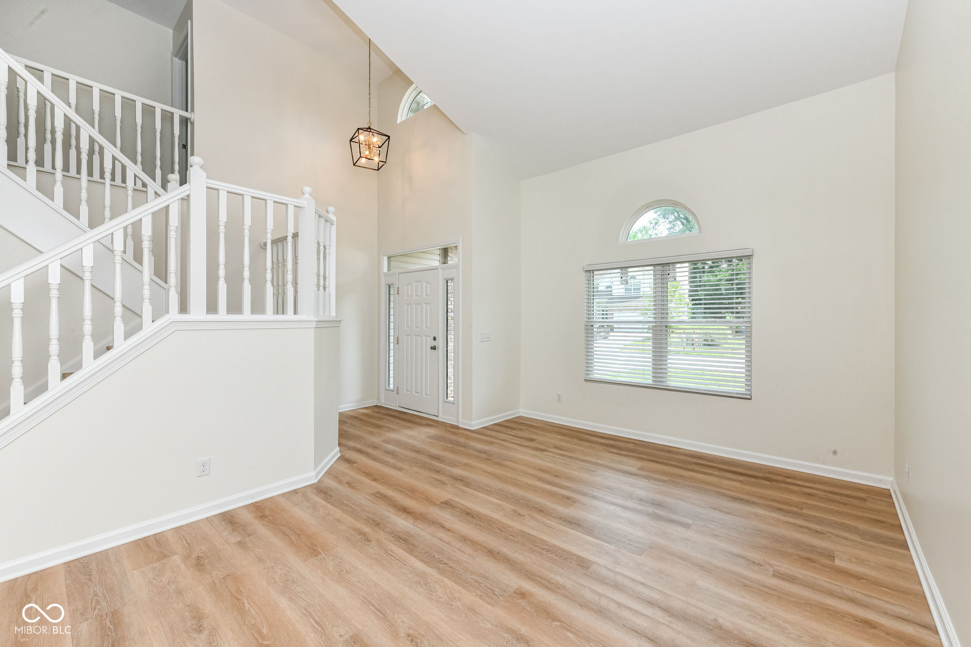 6338 Creekview Lane